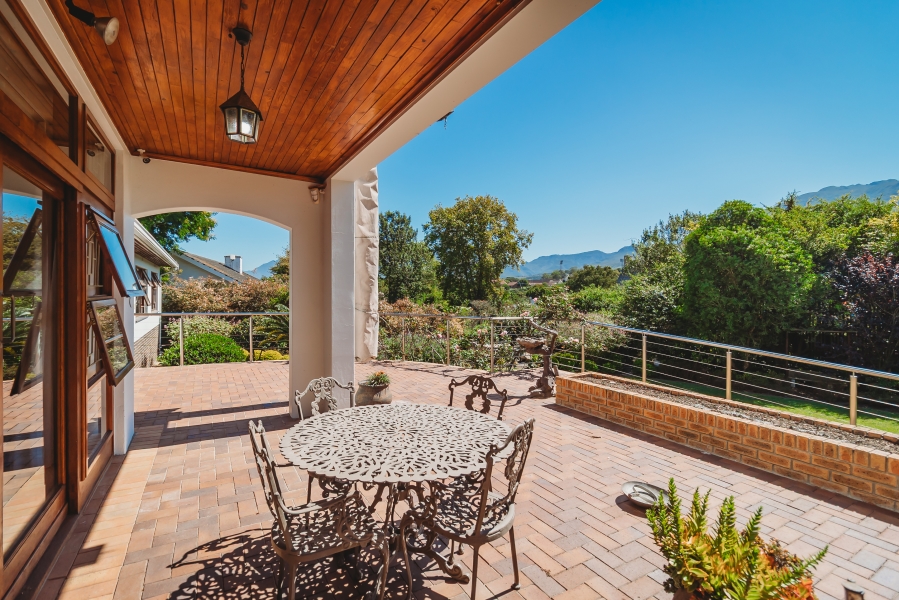 4 Bedroom Property for Sale in Dormehls Drift Western Cape